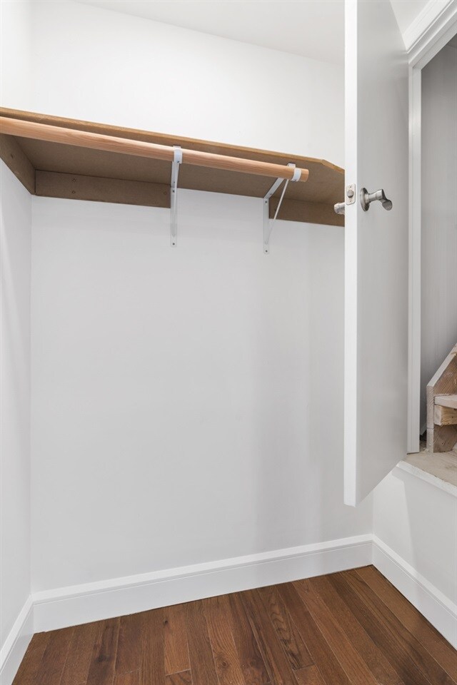 Building Photo - 585 Hoboken Rd