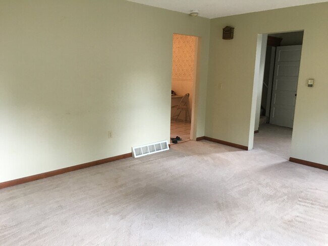 Building Photo - 3921 Longview Ave