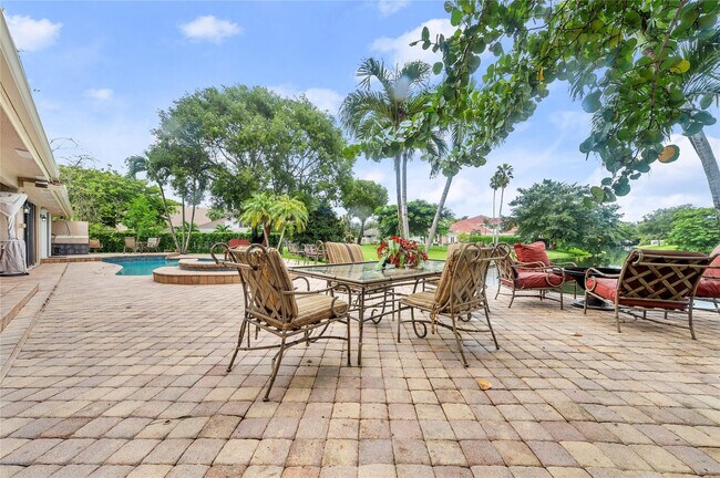 Building Photo - 10111 Vestal Ct