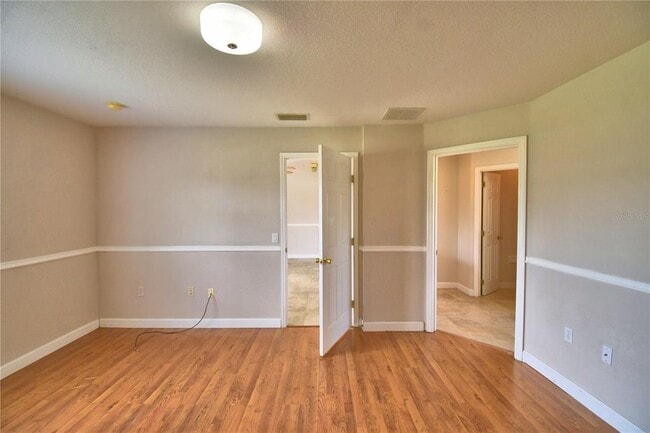 Building Photo - 223 Grouper Ct
