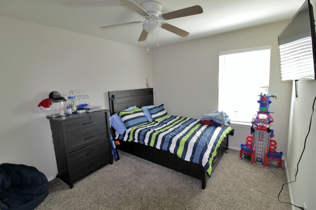 Building Photo - 2708 Risinger Rd