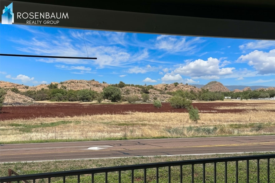 Building Photo - Beautiful 3-beds, 2-baths home in Vista Del Lago neighborhood of Prescott!