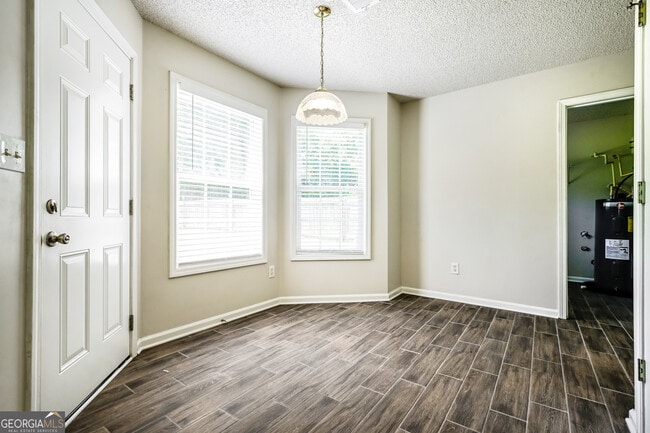 Building Photo - 40 Berkshire Run