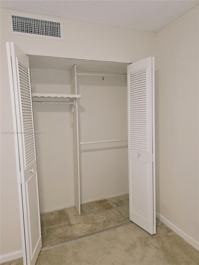 Building Photo - 4140 NW 44th Ave