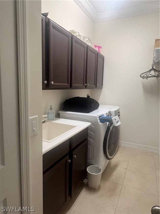 Building Photo - 6853 Il Regalo Cir