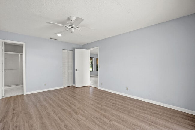 Building Photo - 4128 Chestnut Ave