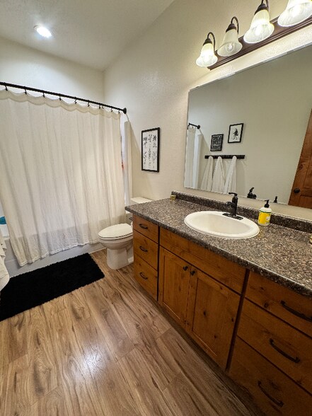 Building Photo - 417 East E Street