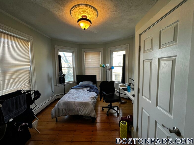 Building Photo - 231 Norfolk St