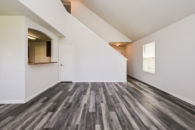 Building Photo - 5818 Northern Oak St