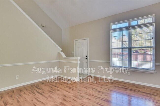 Building Photo - 4700 Dursey Dr