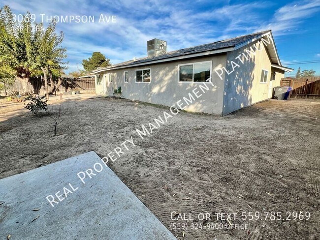 Building Photo - $2,250 Thompson & Floral, $300 Move in bon...