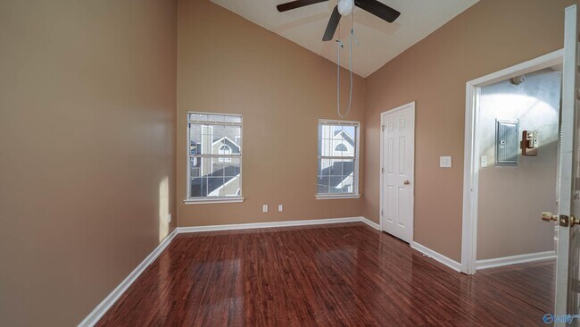 Building Photo - 124 Waters Edge Ln