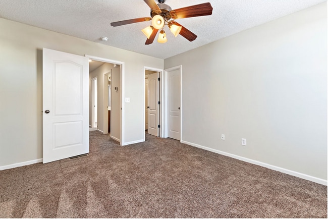 Building Photo - Spacious Two Bedroom Townhome - Available end of February