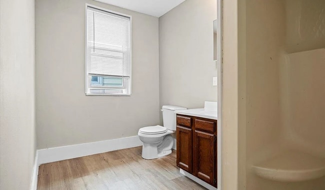 Building Photo - Modern 3 Bed 1 Bath - Section 8 Friendly