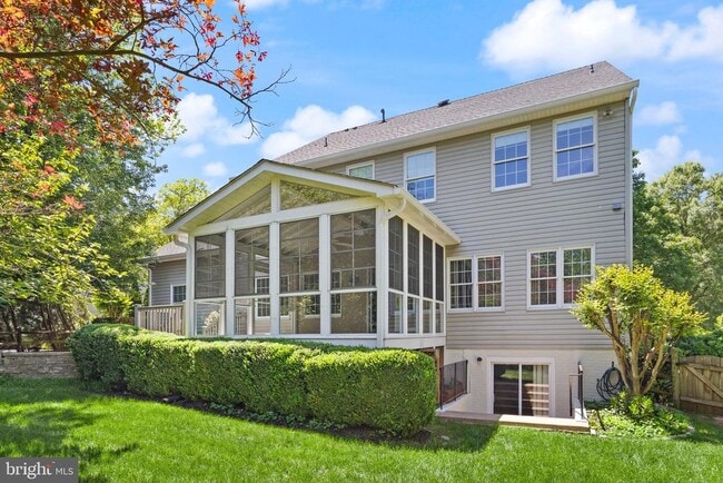 Building Photo - 46448 Montgomery Pl