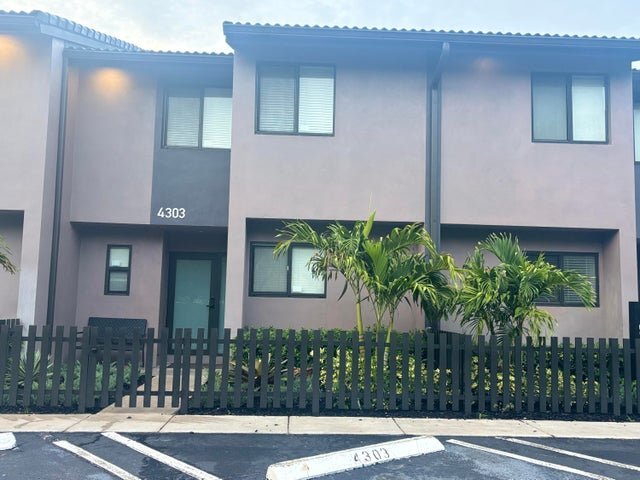 Building Photo - 4315 NW 115th Ave