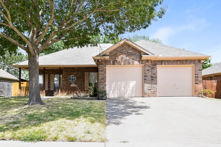 Primary Photo - 116 Stanford St