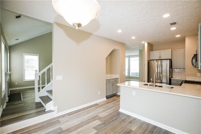 Building Photo - 4130 Wildridge Dr