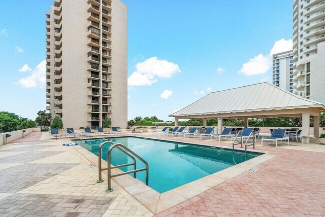 Building Photo - 4200 N Ocean Dr