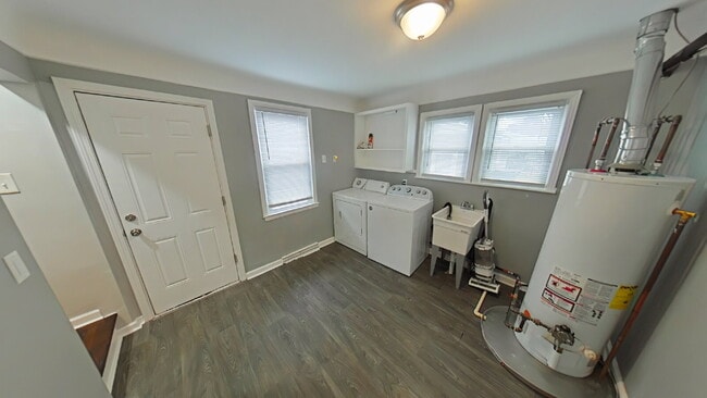 Building Photo - 28319 Maple St