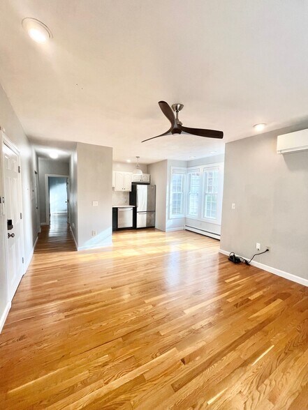 Building Photo - 120 Highland St