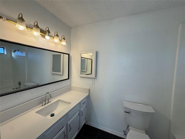 Building Photo - 2329 Jamaica Pl