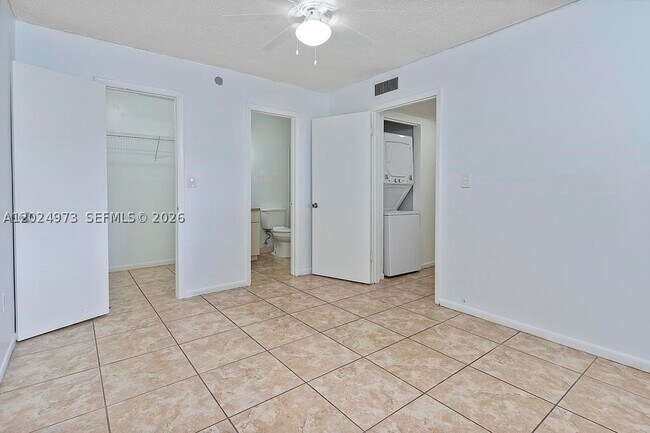 Building Photo - 7403 SW 152nd Ave