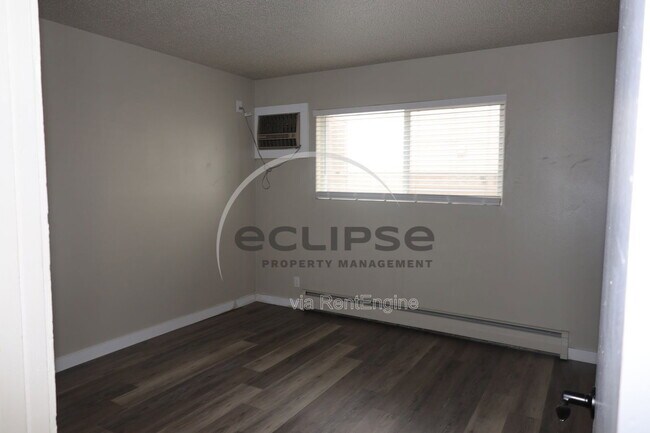 Building Photo - 450 Chipeta Ave