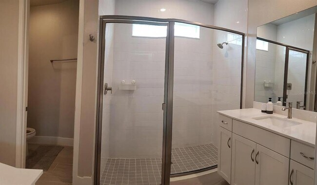 Building Photo - 20488 Bandera Pl
