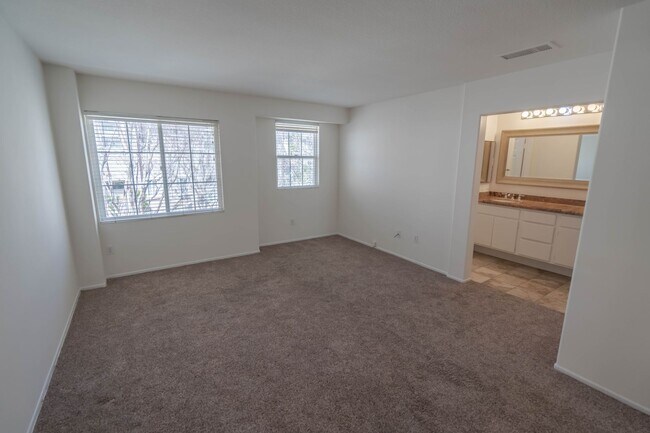 Building Photo - COMING SOON! The Palisades -  3 Bedroom Townhome for Rent in Stevenson Ranch!