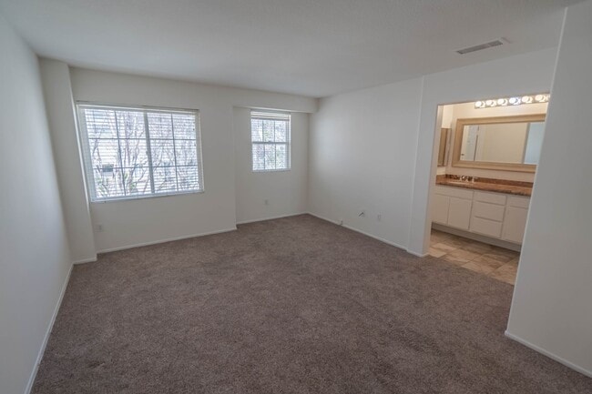 Building Photo - The Palisades -  3 Bedroom Townhome for Rent in Stevenson Ranch!