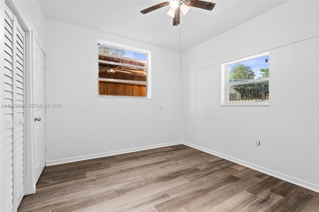 Building Photo - 201 S Biscayne River Dr