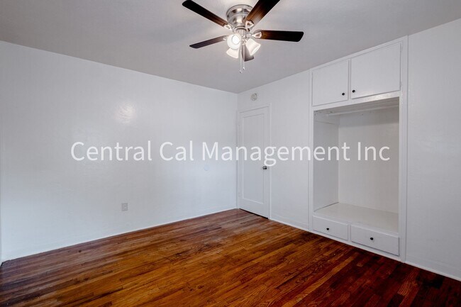 Building Photo - 2 Bedroom/1 Bath Home - $1495 per month