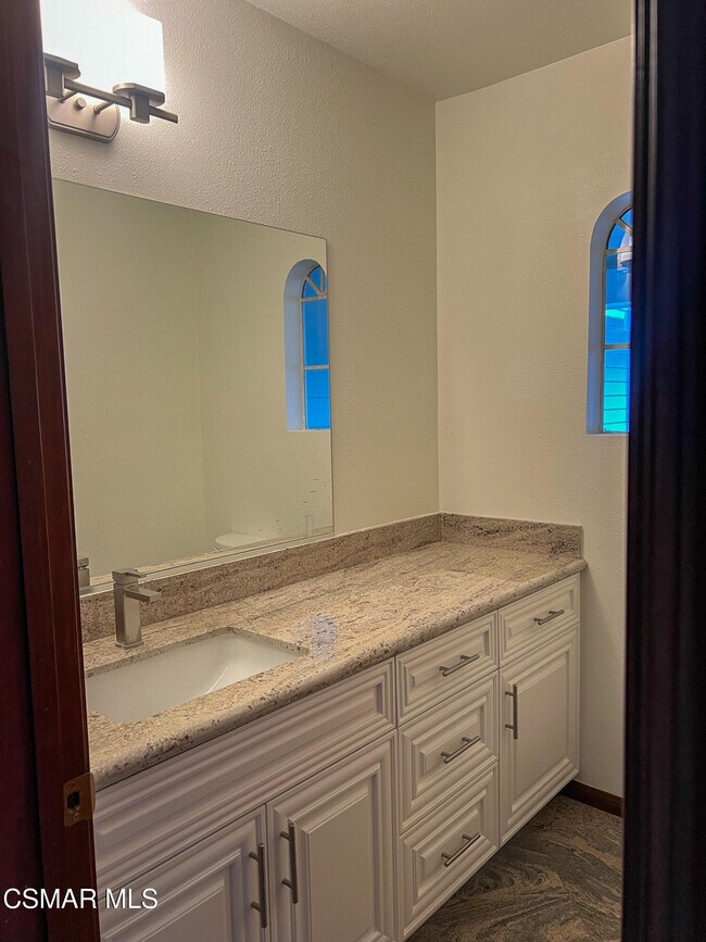 Building Photo - 5630 Hurford Ct