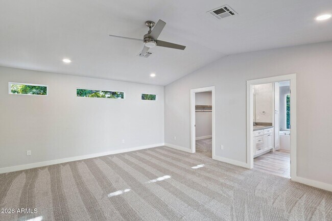 Building Photo - 4232 North 19th Pl