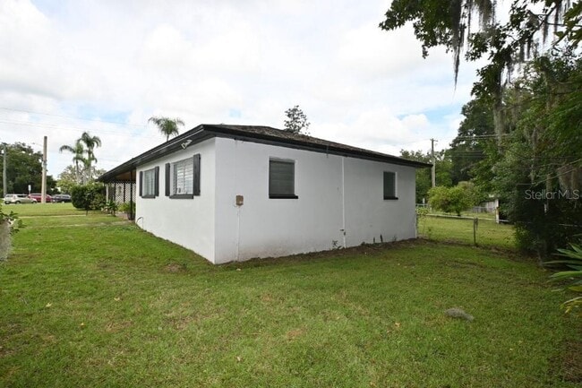 Building Photo - 37017 Meridian Ave