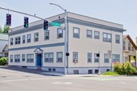 Building Photo - 1 Bedroom Sellwood