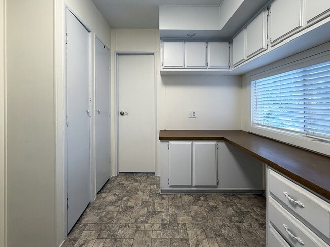 Building Photo - 85679 Hampstead Ln