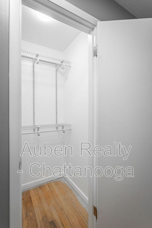 Building Photo - 1214 Helena Dr