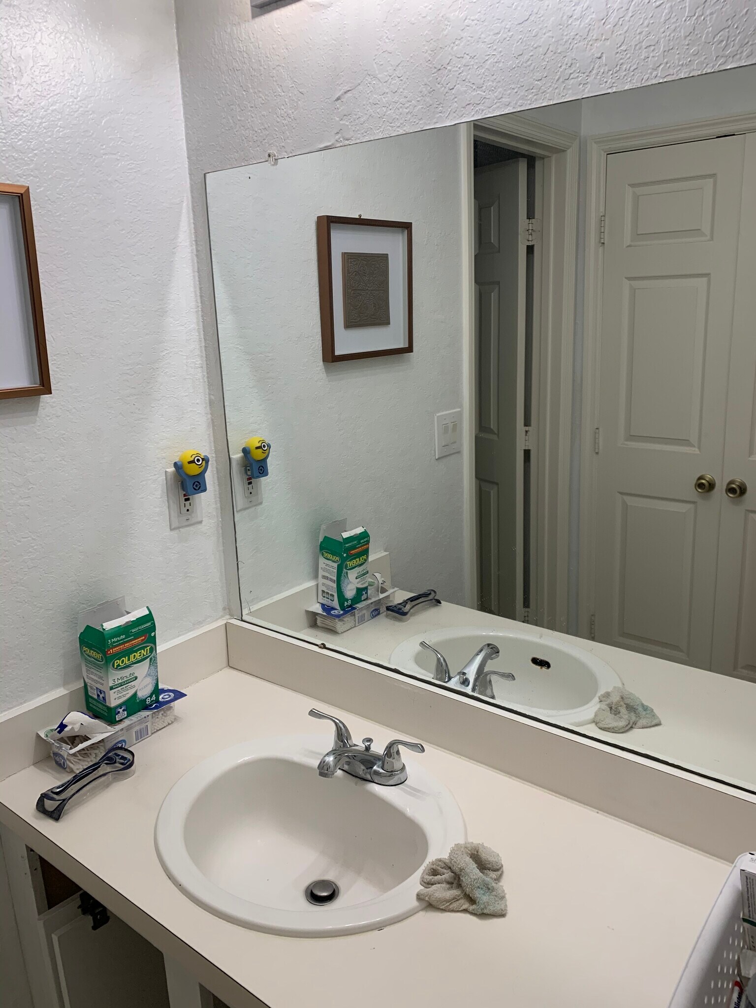 Vanity - 23560 Walden Center Dr