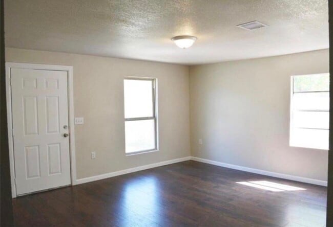 Building Photo - 7318 Laredo St