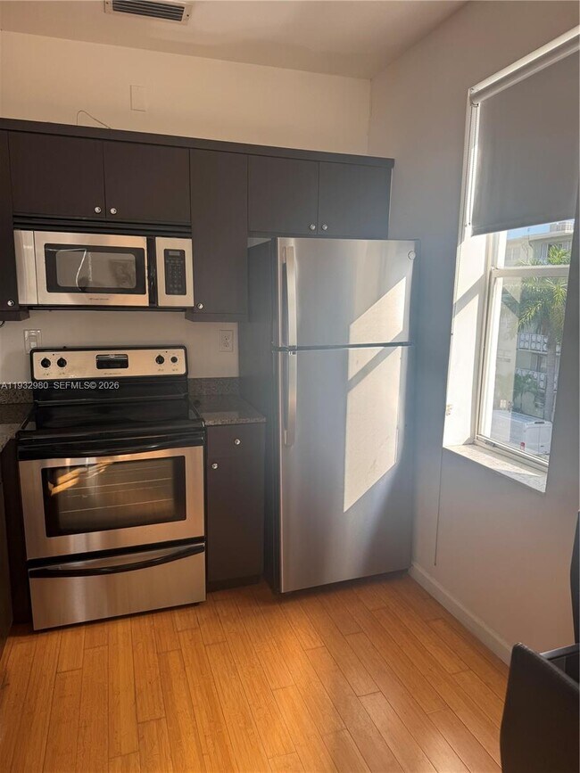 Building Photo - 1502 Jefferson Ave