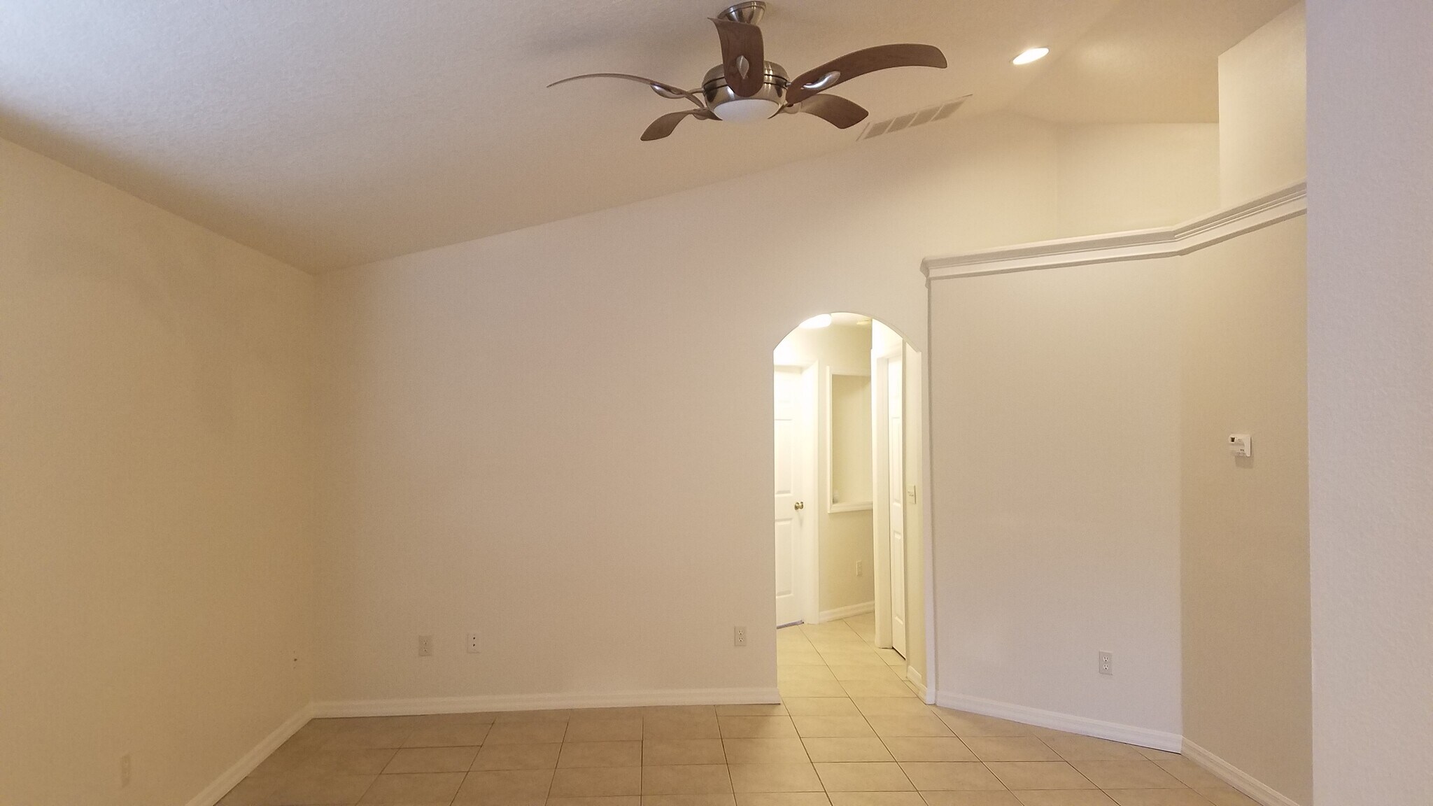 Building Photo - 2306 S Bumby Ave