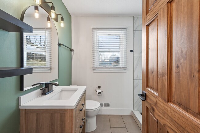 Building Photo - 15348 Drexel Way