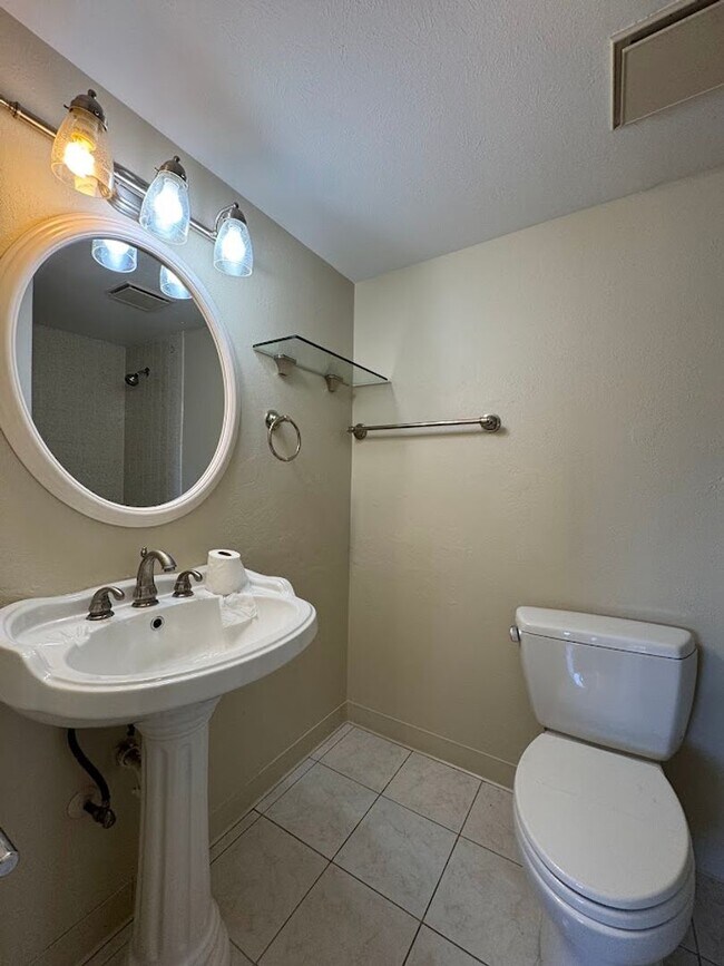 Building Photo - 2B/2B Corner Apartment with Flatiron Views...