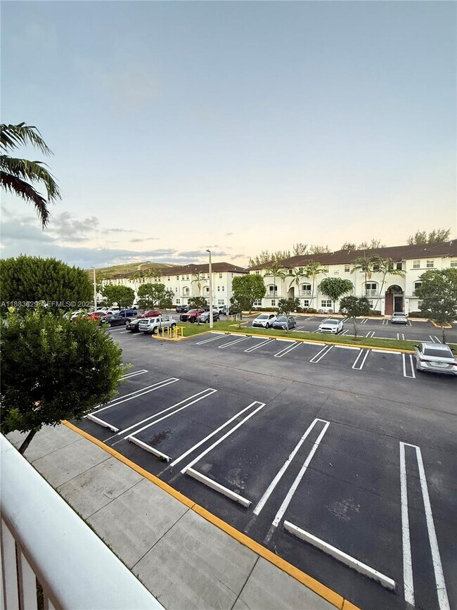 Building Photo - 8760 NW 97th Ave