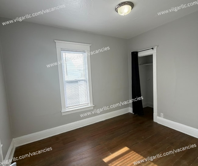 Building Photo - 3 Large Bedrooms • 1 Updated Bathroom house in Hammond, IN