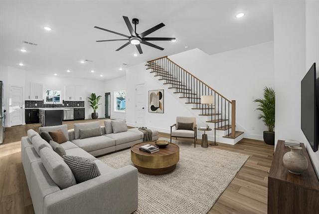 Building Photo - 305 Eggar St