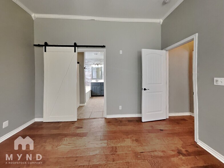 Building Photo - 14729 Jordan Ct