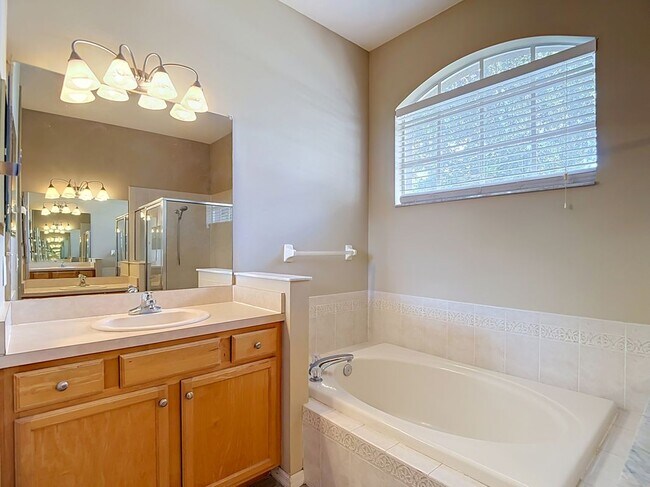 Building Photo - 2866 Duncan Tree Cir